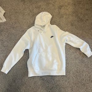 New with tags Nike sweatshirt never worn